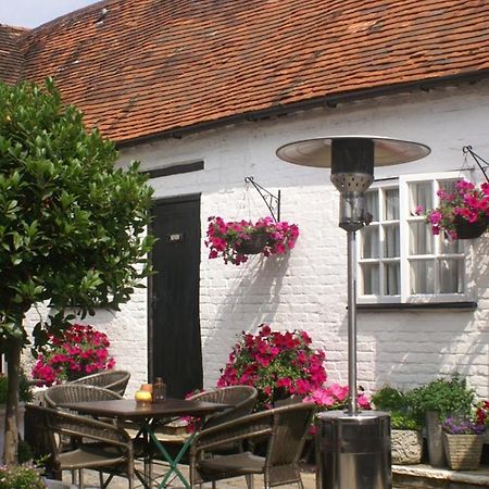The Saracens Head Inn Amersham Exterior foto