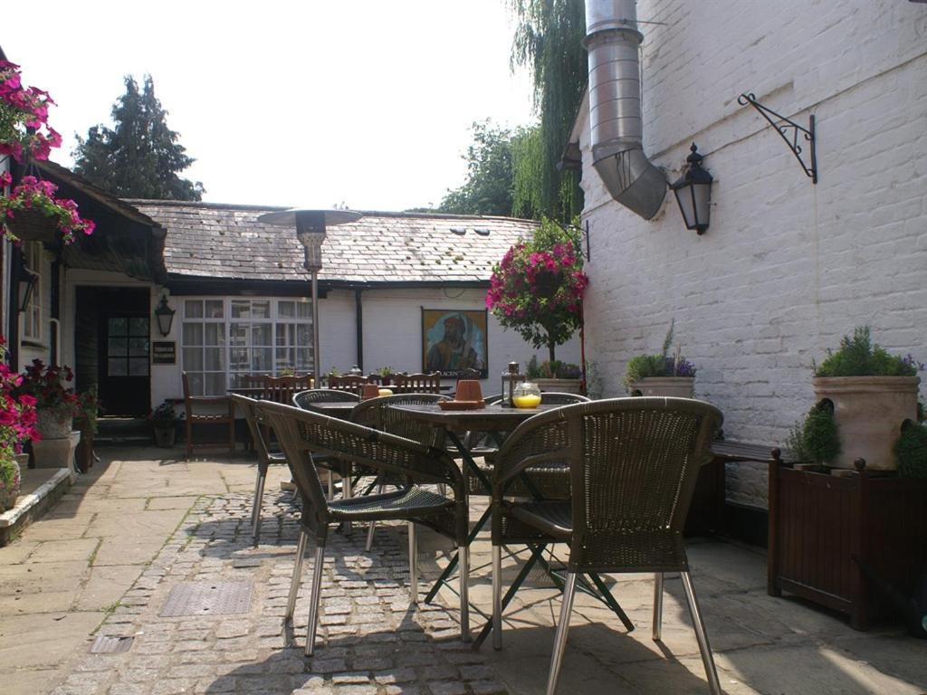The Saracens Head Inn Amersham Exterior foto