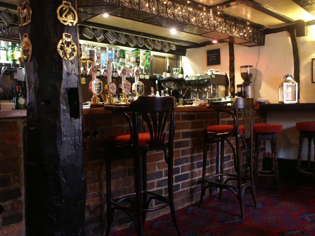 The Saracens Head Inn Amersham Exterior foto